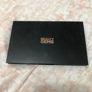 USED BEAUTY GEMS EYESHADOW PALETTE